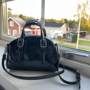 Väska från Zara  - Snygg väska från Zara!💗 