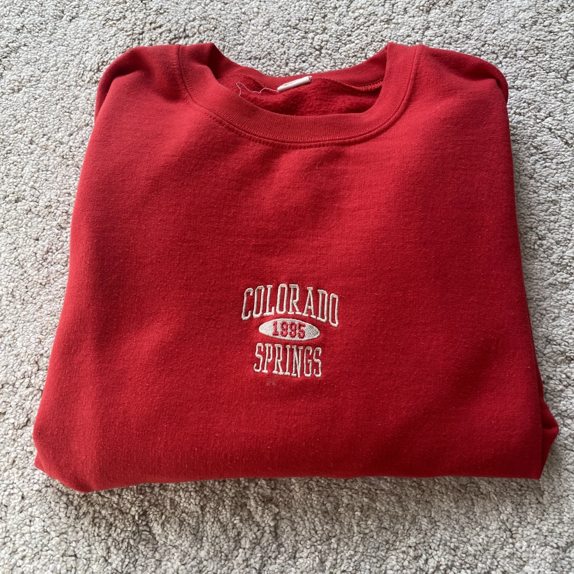 Röd collegetröja  - 90