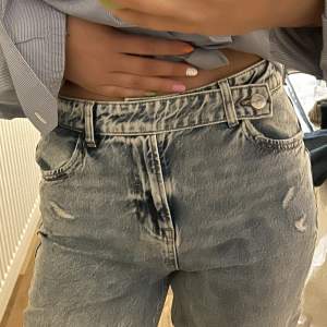 Jeans från zara i storlek 36!💞💓inga tecken på användning