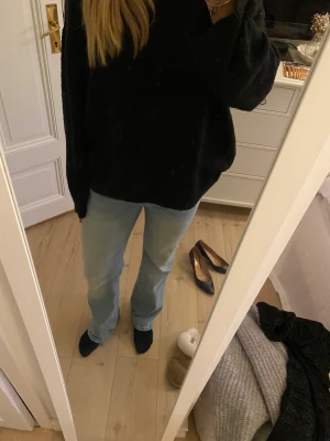 Jeans John bear - Så snygga mid-Waist jeans!!! Långa på mig som är 170 kr😍😍