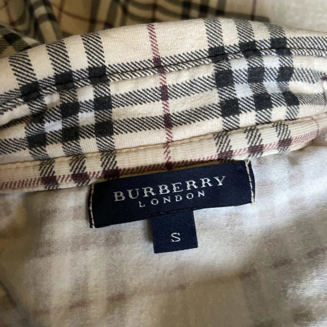BURBERRY tröja  - 90