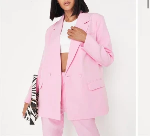 Helt ny rosa blazer  - Rosa kavaj, helt ny med prislappar & ”plombering” storlek S/8