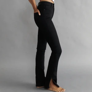 Svarta Jeans - Från Ginatricot aldig använda (prislappen kvar)