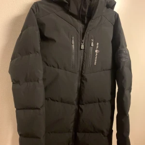 Sail racing jacka  - Säljer sail rasing jacka storlek 160 cm barn storlek i väldigt bra skick 