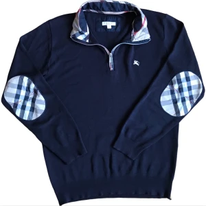 Burberry Brit Half-Zip - Snygg svart Half zip tröja från Burberry Brit. Storlek M i bra skick! Ställ gärna frågor!😊