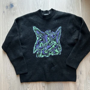 Stickad Tröja Weekday - Stickad Tröja från Weekday. Storlek S. Grymt skick 