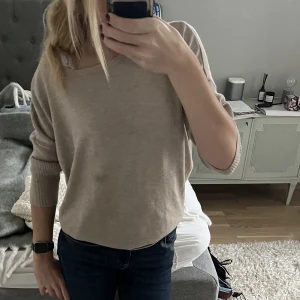 Gullig tröja🦋 - Jättefin Trekvartsärmad tröja🤍