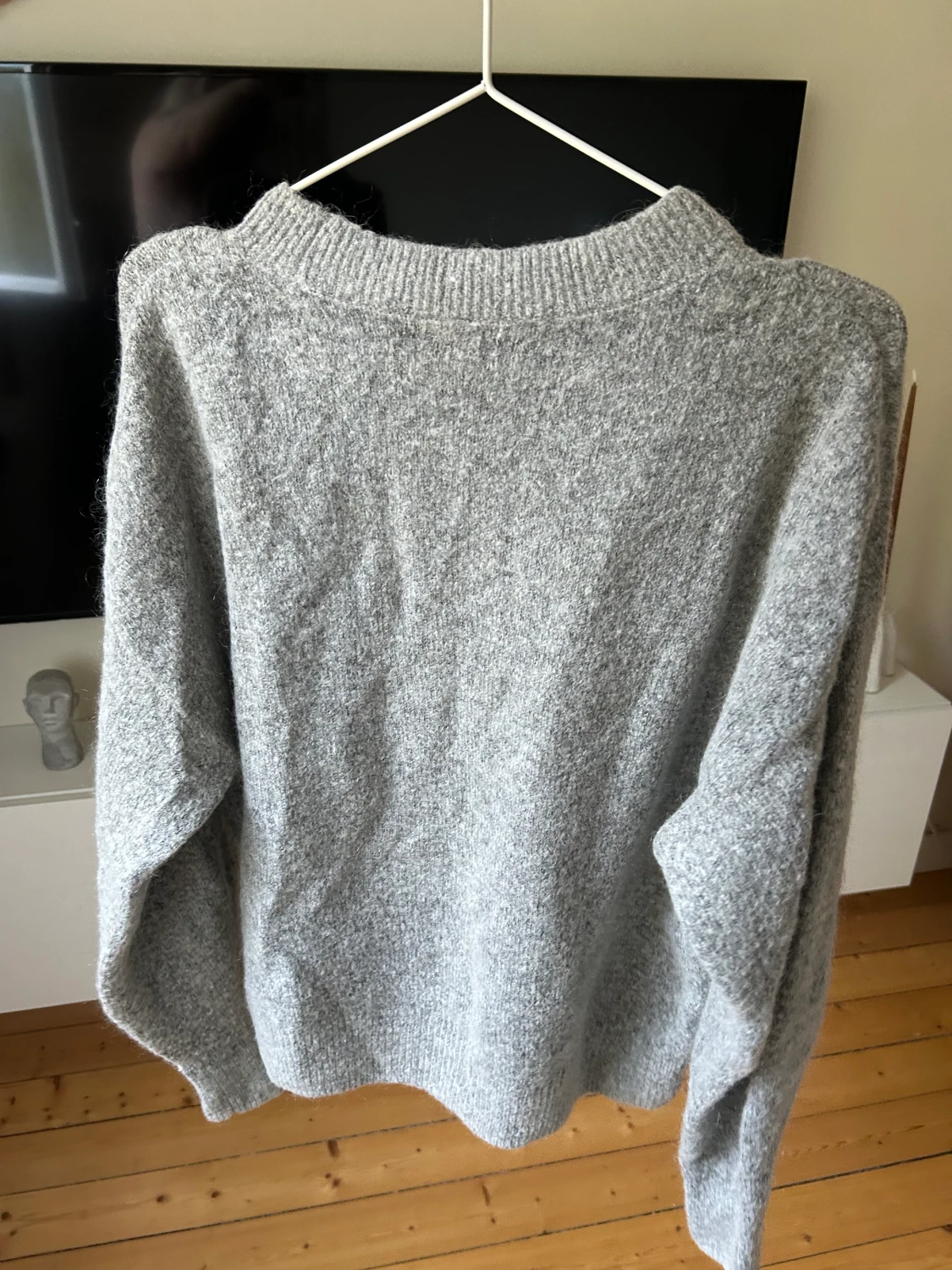 Grå stickad tröja Small/Medium - 90