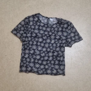 Hm - Har haft på mig den 3 gånger i nytt skick Kan diskutera om priset 