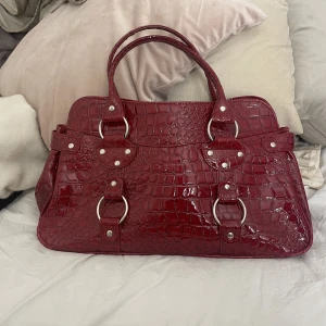 röd väska - Röd väska som är oanvänd!❤️‍🔥