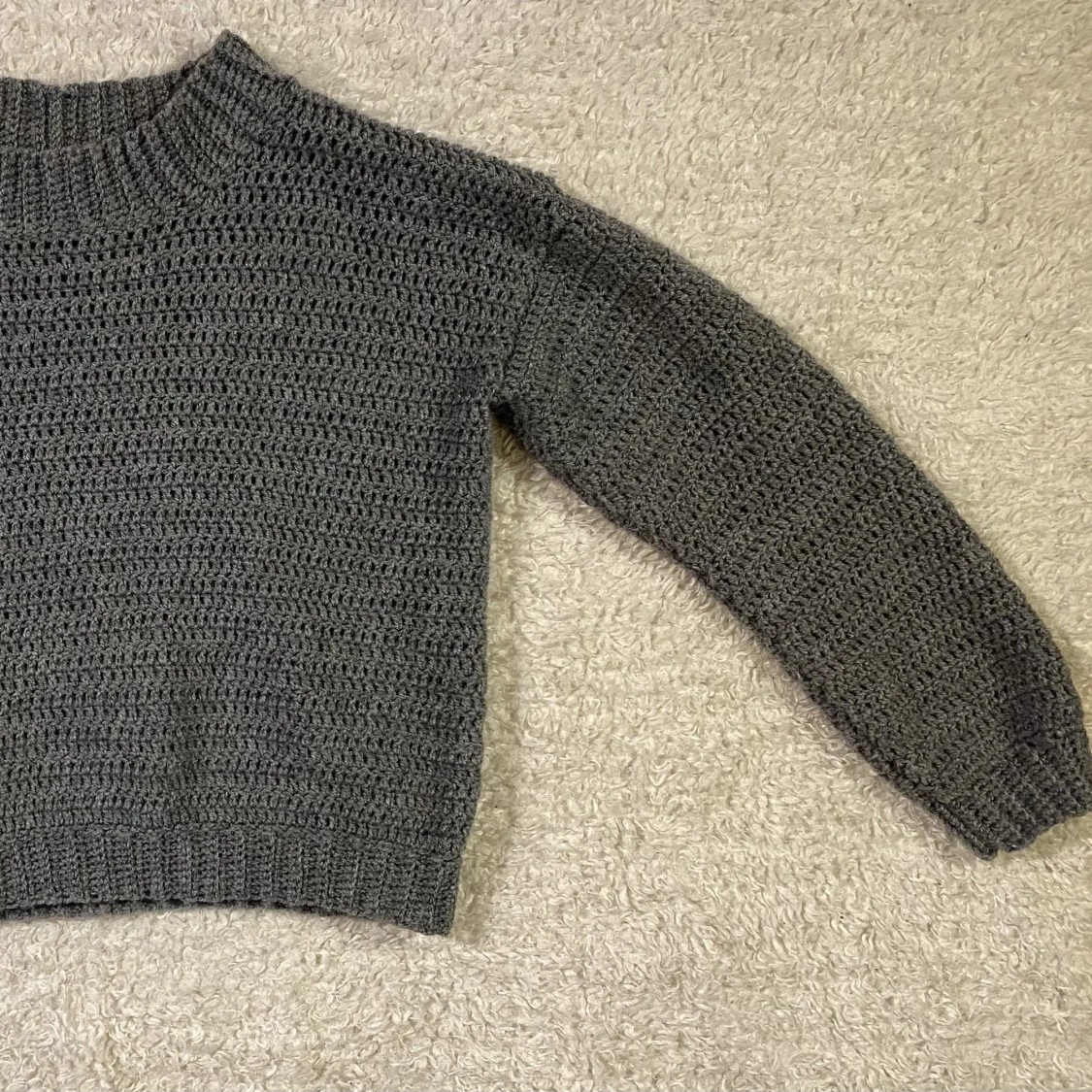 🩶Grå virkad tröja🩶 - 91