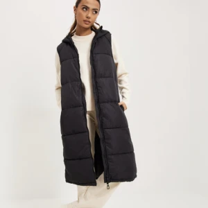 Väst - Svart väst från only💕