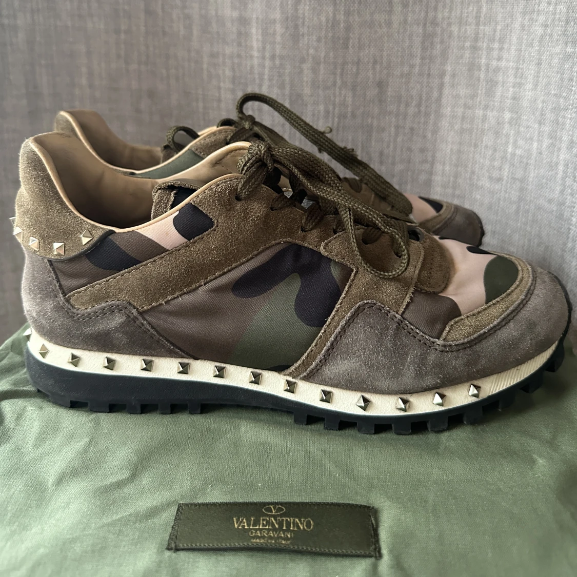 Valentino Skor - 90