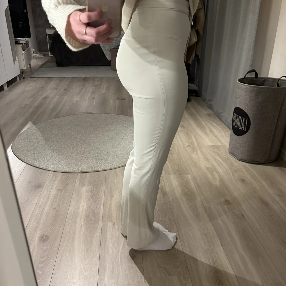 Beiga kostymbyxor  - 90