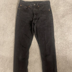 Levi’s 501 - Svarta jeans från levis 