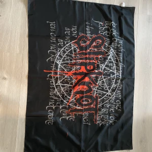 vägg grej🤓 - 105 cm x 75 cm