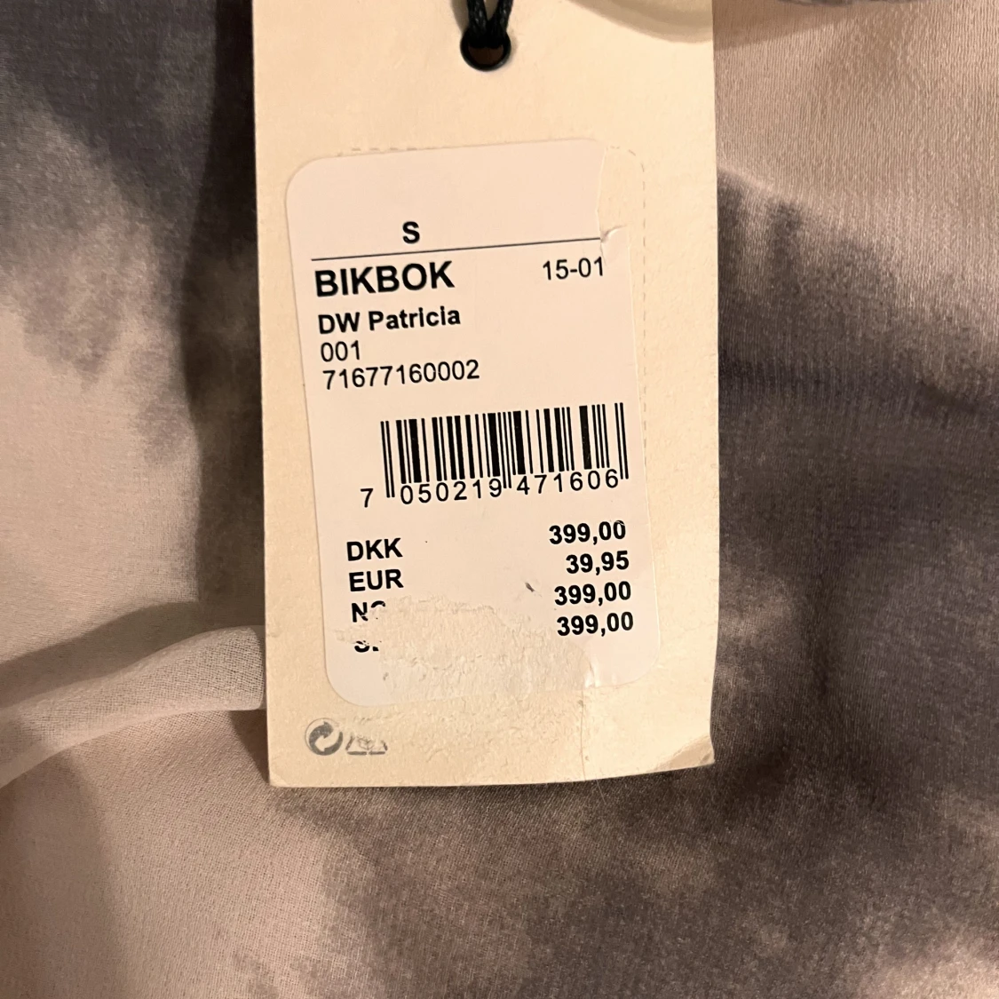 Genomskinlig klänning - 91