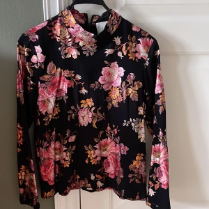 Blus JUST - Blus JUST 