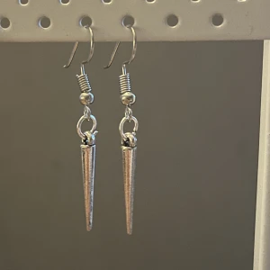 Örhängen  - Frakt 15kr (inte spårbar) 