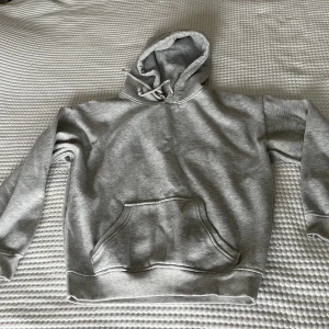 Hoodie bikbok xs - Begagnat skick, inga fläckar men noppig. 