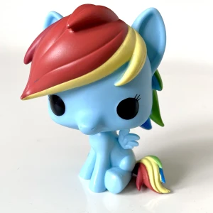 My little pony - Säljer min rainbow dash funko pop. Har tyvärr inte kvar kartongen. 