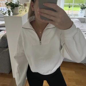 Tröja - Säljer då den inte kommer till användning! Sparsamt använd! 🤍