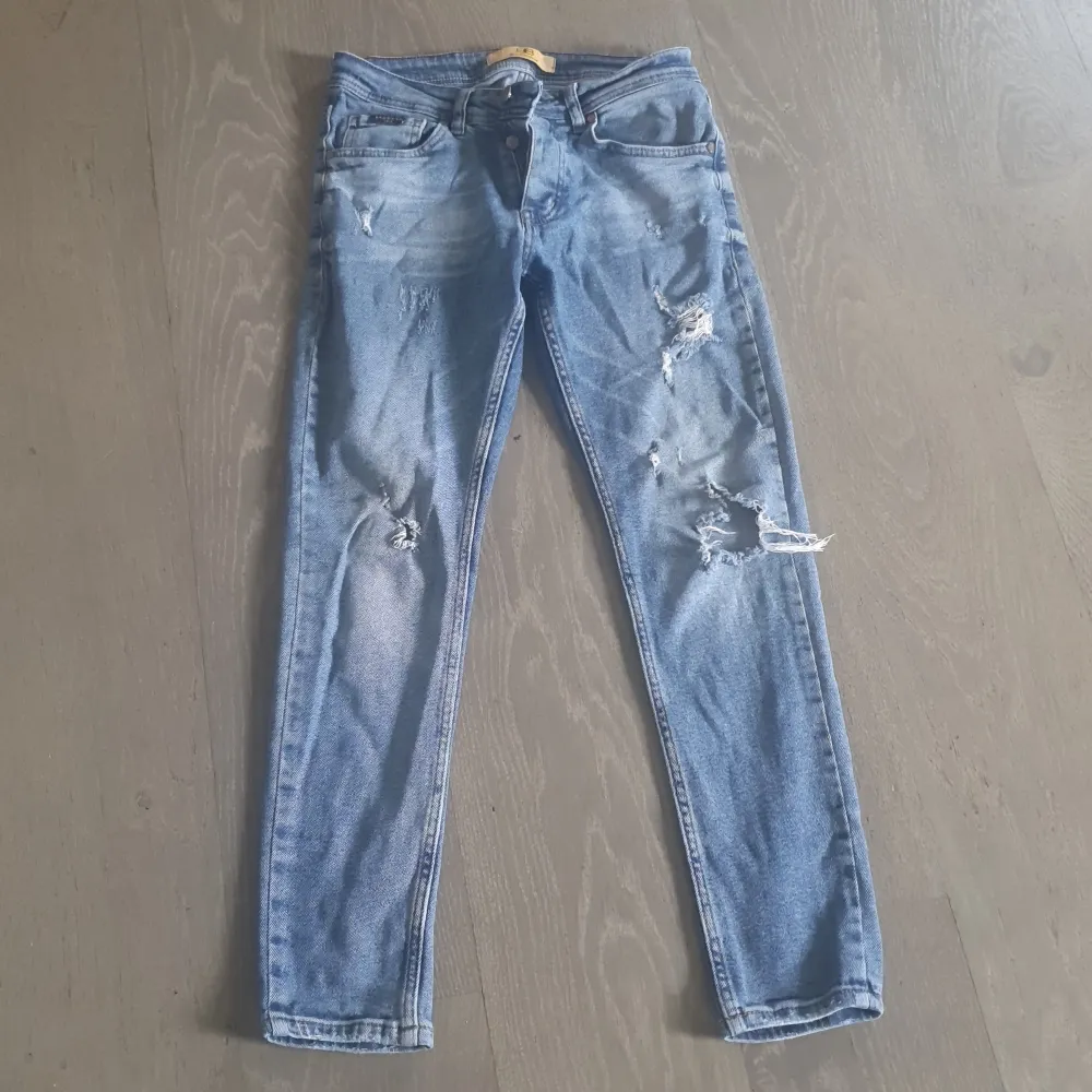 Balenciaga jeans herr Strl 30 Använda men i bra skick. Jeans & Byxor.