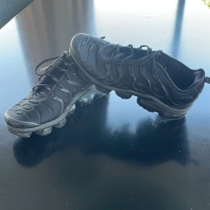 Vapormax 46 - Storlek 46, använda typ 5 gånger  8/10 skick