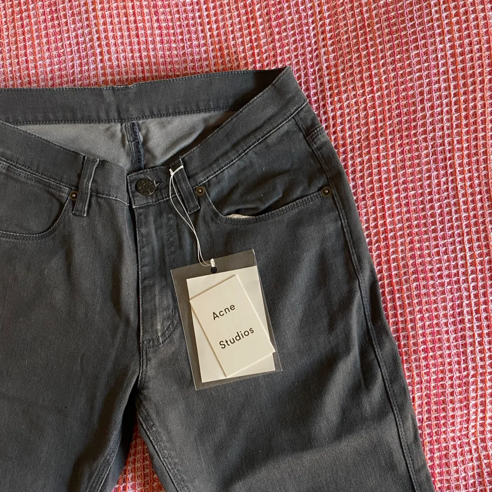 Helt nya Acne Studios Jeans Smal passform. Jeans & Byxor.