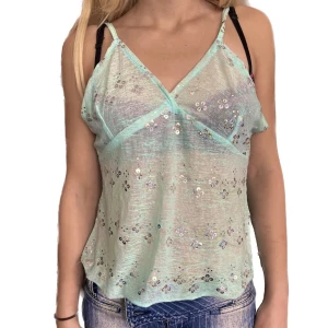 LINNEN - Linne 1: • glittrig turkos/blå- 100kr Linne 2:  Också turkos/blå - 80kr