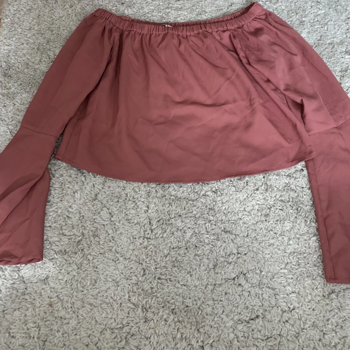 Croppad vinröd topp med lösa ärmar - 90