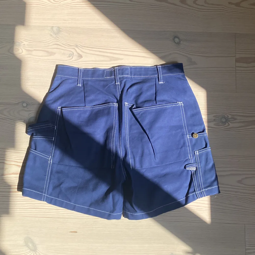 Superfina shorts från blåkläder, så coola men tyvär för små för mig:(❤️. Shorts.