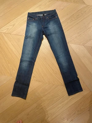 Vintage jeans  - Säljer mina jeans har använt 1 gång bra skick 