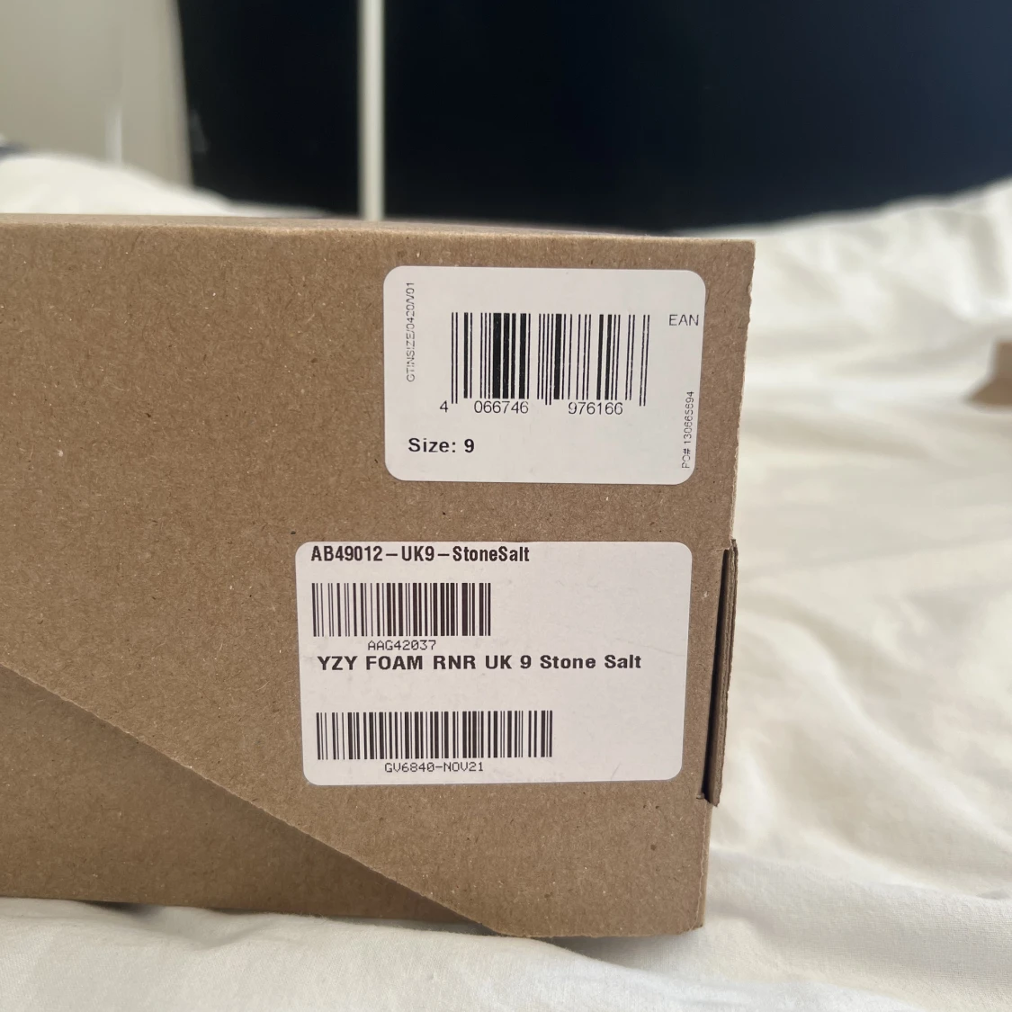Yeezy Foam RNR - 90