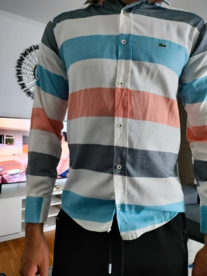 Lacoste skjorta  - Storlek 38/S