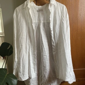 Gina tricot linneskjorta  - Så fin skjorta från gina tricot🩷 Premium quality 