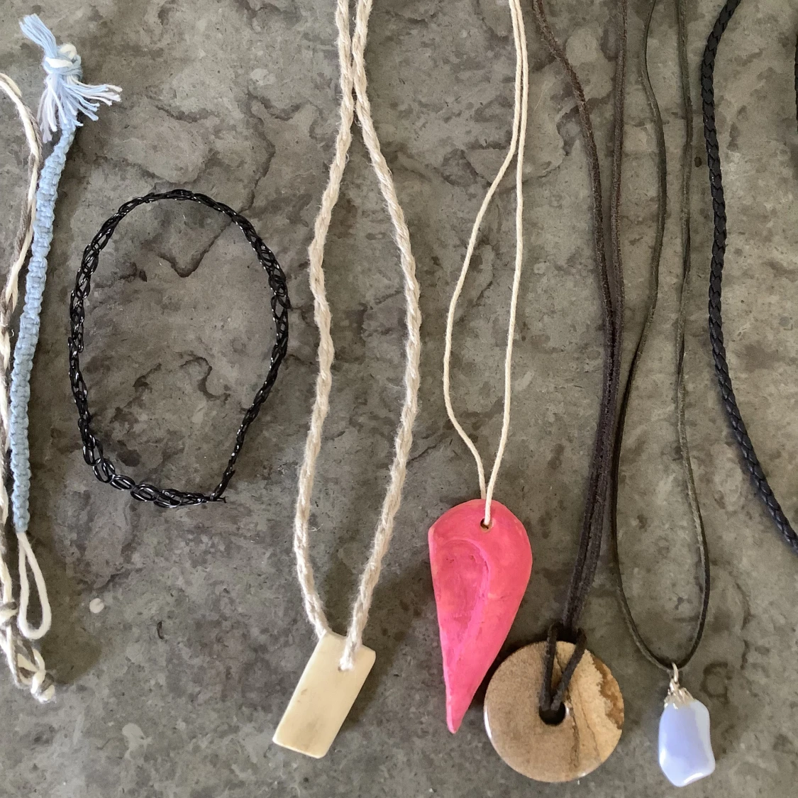 Halsband och armband - 90