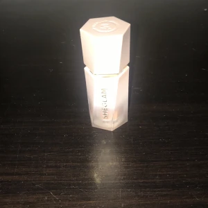 Bronzer från Sheglam - Bronzer från SHEIN i färgen golden sun. Använd 1 gång