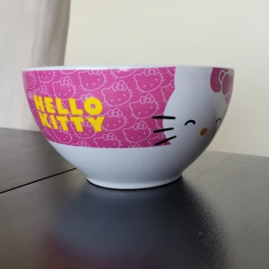 Hello kitty skål - Supersöt Hello Kitty skål, i utmärkt skick. Kan fraktas men köparen står för frakten ❤️