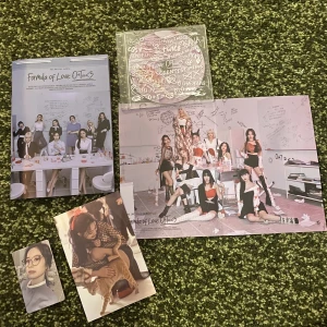 Album- Twice - (TRYCK INTE PÅ KÖP NU) Kpop album av tjejgruppen Twice✌️skivan funkar utan repor och skador. Köparen står för frakten. Kontakta mig om du vill köpa💌