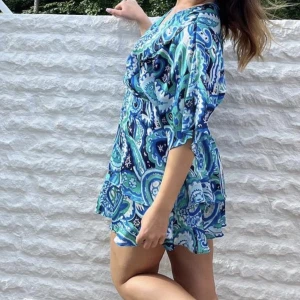 Zara klänning - Säljer min klänning från zara för den inte kommer till användning, vid frågor är det bara att skriva💗