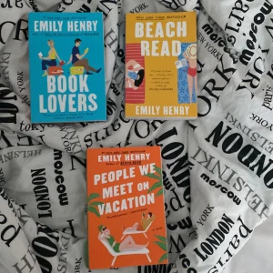 emily henry - Säljer booktok snacket🥰 emily henrys  3 jätta bra böcker för endast 250kr❤️❤️ mötas eller fraktas går 🙈❤️