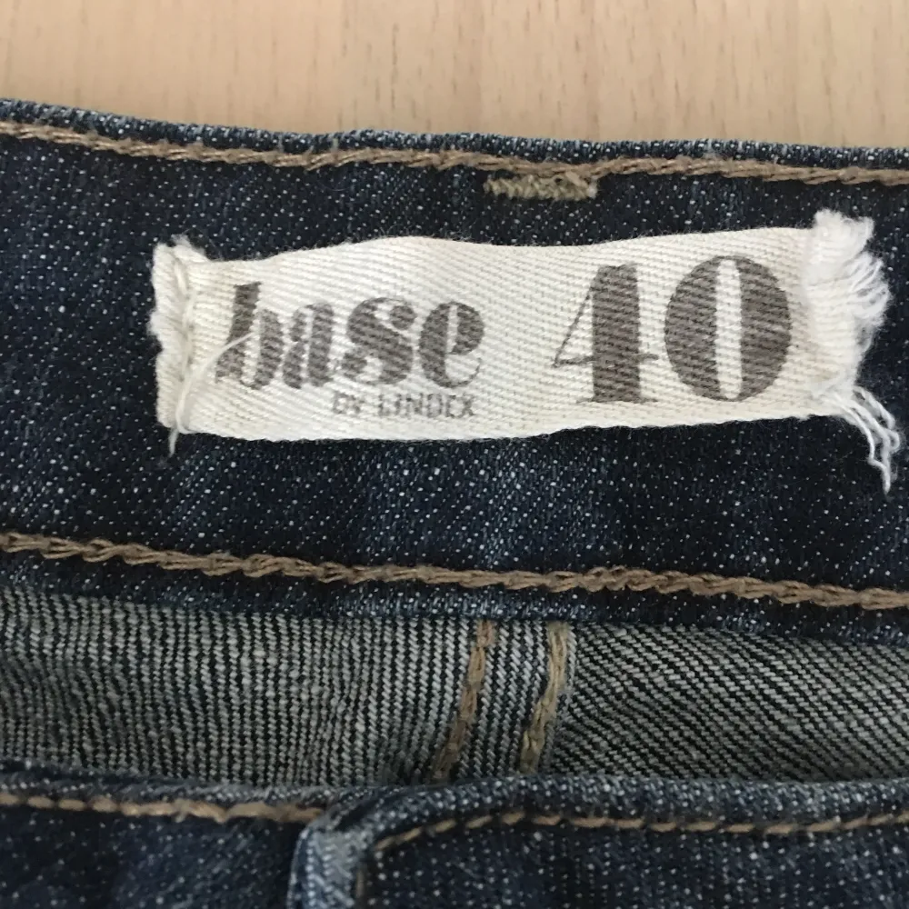 Säljer mina jeans, sldrig använt och bra skick. Skriv om ni har frågor. Jeans & Byxor.