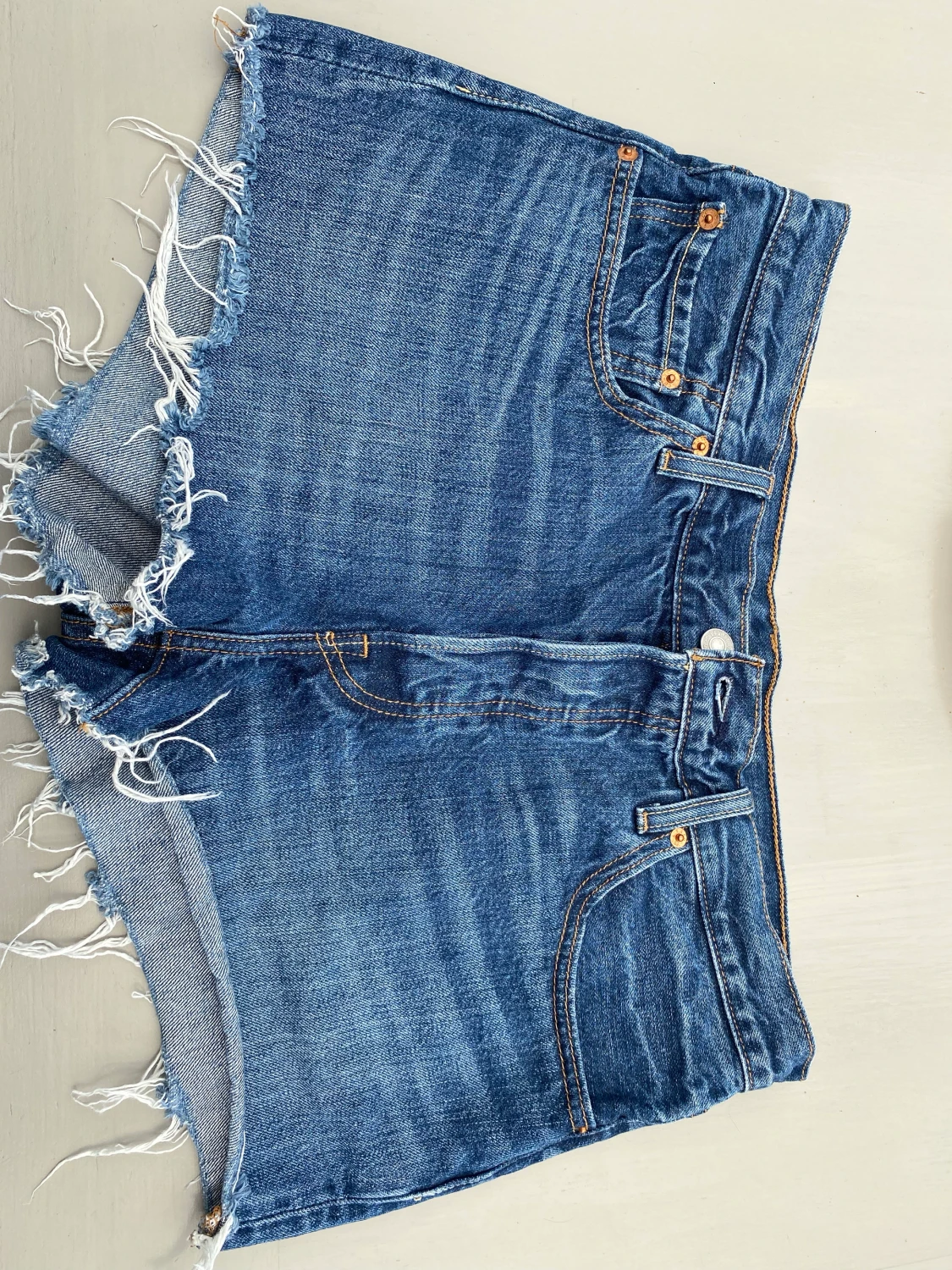 Levis shorts  - 90