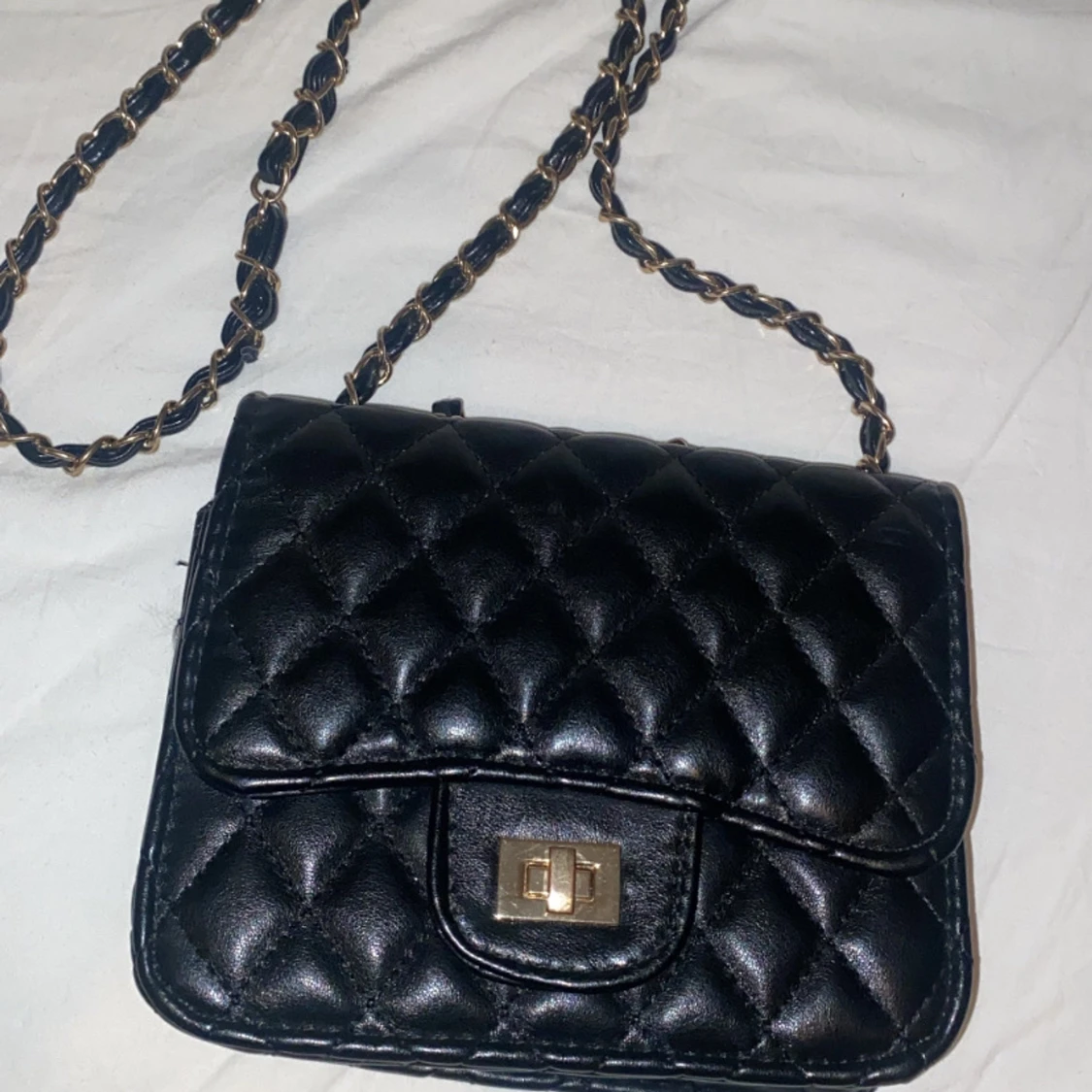 Svart axelremsväska🤍 - 90