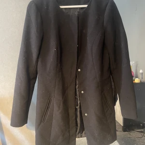 Kappa - Svart kappa, inga skador   290 kr Plus frakt 