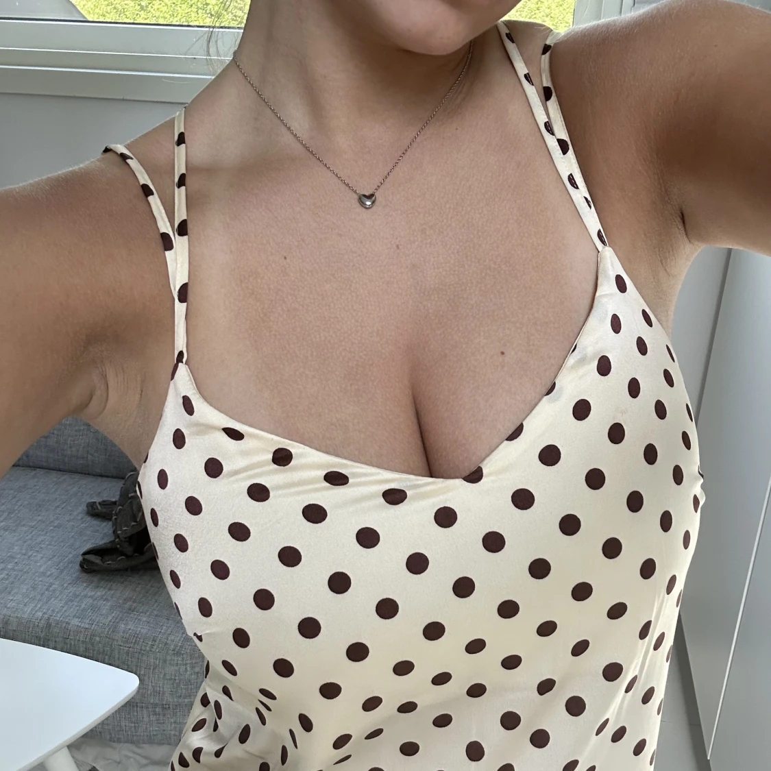 söt prickig klänning🤩 - 90