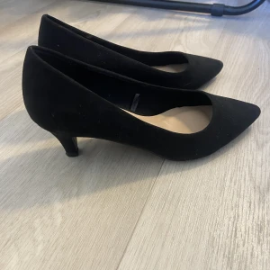 pumps - helt sprillans nya pumps från anna field som aldrig är använda, bara testade. i väldigt bra skick (nyskick)