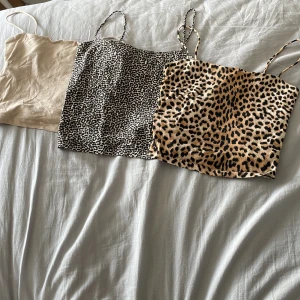 3st ginatricot linnen - 3st gina tricot linnen i storlek s. Nypris 199 st. Nu 100kr för alla tre