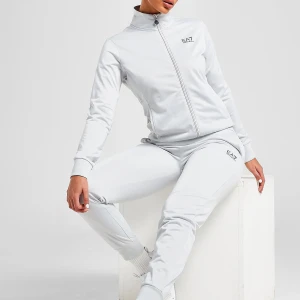 EA7 core poly tracksuit - Säljer denna riktigt snygga grå ish vita tracksuit då den inte kommer till användning, därav är skicket så gott som nytt. Kom privat för mer bilder. Köpt för 1399 säljer för 800.